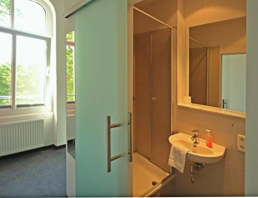 Hotel Zwischen Den Seen Waren  Kültér fotó