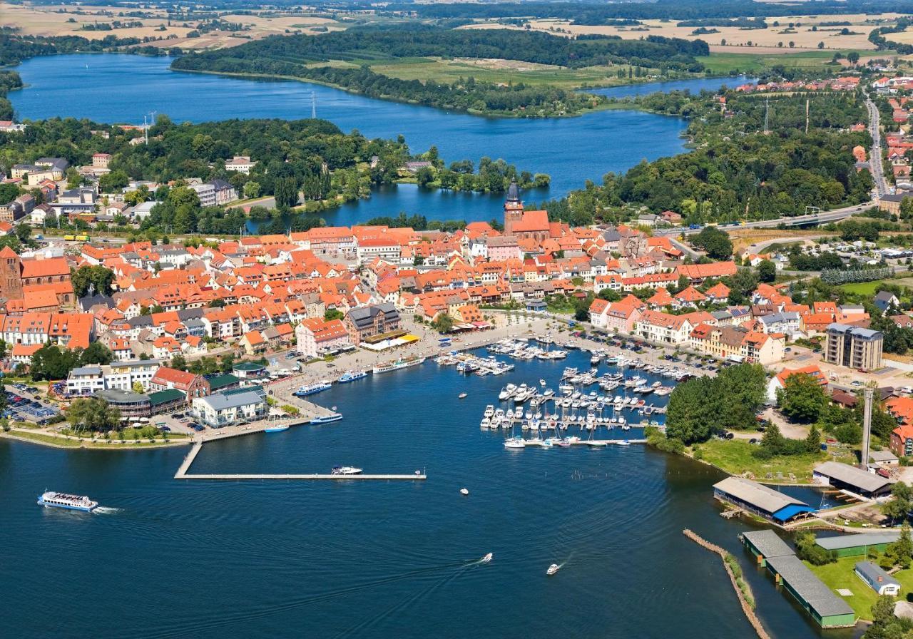 Hotel Zwischen Den Seen Waren  Kültér fotó